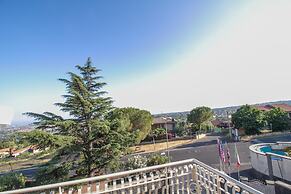Etna Royal View