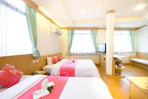 Chinatown Hostel