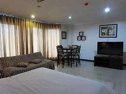Oyster Plaza Hotel