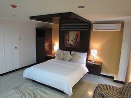 Oyster Plaza Hotel
