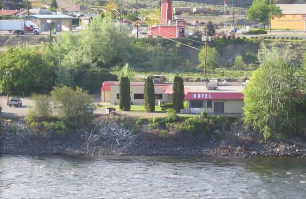 Ashcroft River Inn