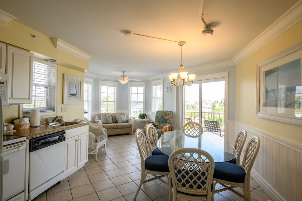 Edison Beach House