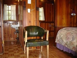Addison's Bungalows
