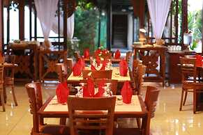 Cakra Kembang Hotel