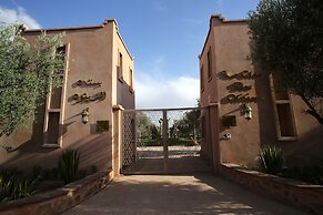 Le Clos des Oliviers by KMV