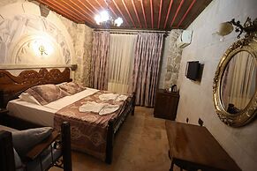 Alaturca House
