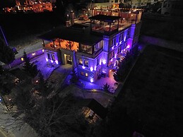 Alaturca House