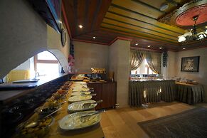 Alaturca House