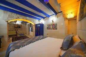 Alaturca House