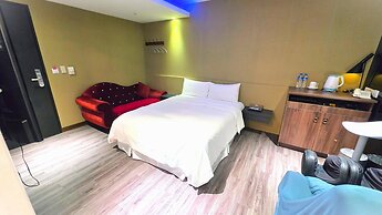 Colors Infinity Inn