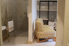 Riad Emberiza Sahari
