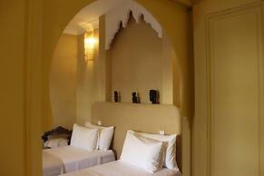 Riad Emberiza Sahari