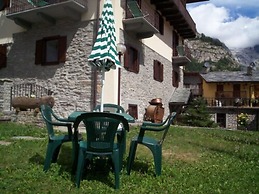 Hotel Ottoz Meublè