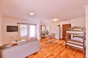 Kas Yoga House