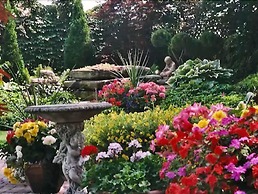 Canterbury Inn