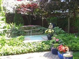 Canterbury Inn