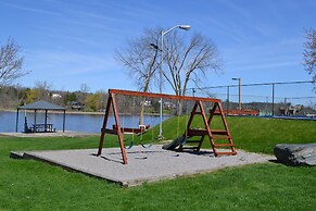 Motel 6 Campbellford, ON