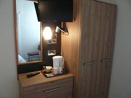 Dutchman Hotel