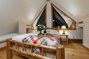 Moberly Lodge