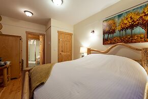 Moberly Lodge