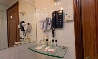 Fortune Karama Hotel