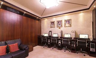 Fortune Karama Hotel