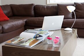 Yutaka Townhouse