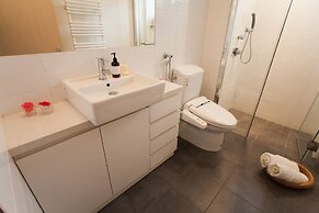 Yutaka Townhouse