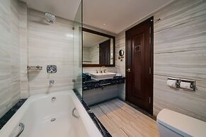 Peridot Gallery Classic Hotel
