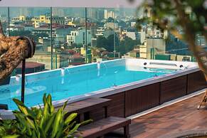Peridot Gallery Classic Hotel