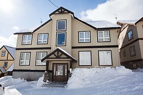 Niseko Alpine Apartments