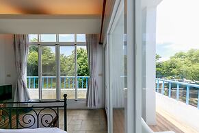 Oia Cafe B&B