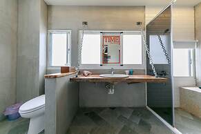 Oia Cafe B&B