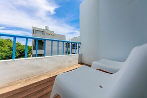 Oia Cafe B&B