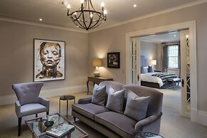 Leeu Estates
