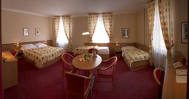 Hotel Česká Koruna