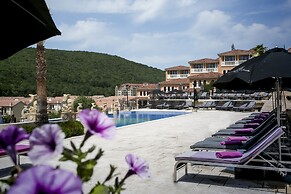 Royal Castle Design & SPA Hotel