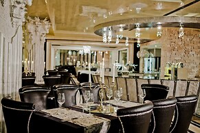 Royal Castle Design & SPA Hotel