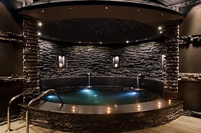 Royal Castle Design & SPA Hotel