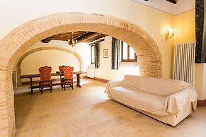 Borgo Colognola - Dimora Storica