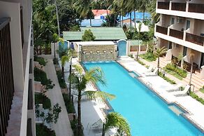 Whispering Palms Suite