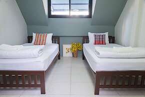 Asoke Montri Hostel