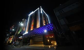 Hotel BUTI &