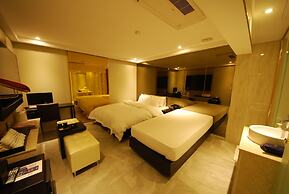 Hotel BUTI &