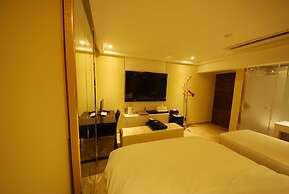 Hotel BUTI &