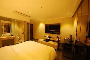 Hotel BUTI &