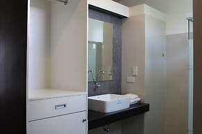 Be-ing Suites