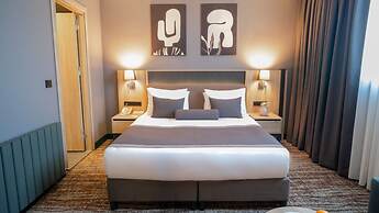 Mayi Hotel