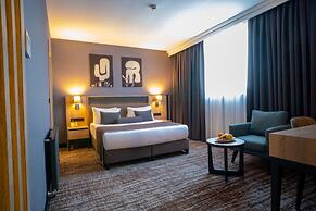 Mayi Hotel