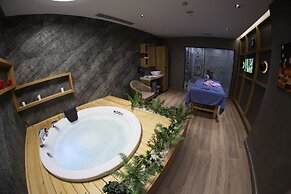 Mayi Hotel